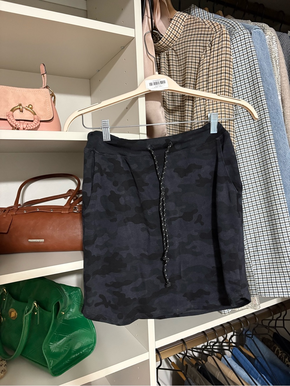 Evereve Black Camo Drawstring Skirt
